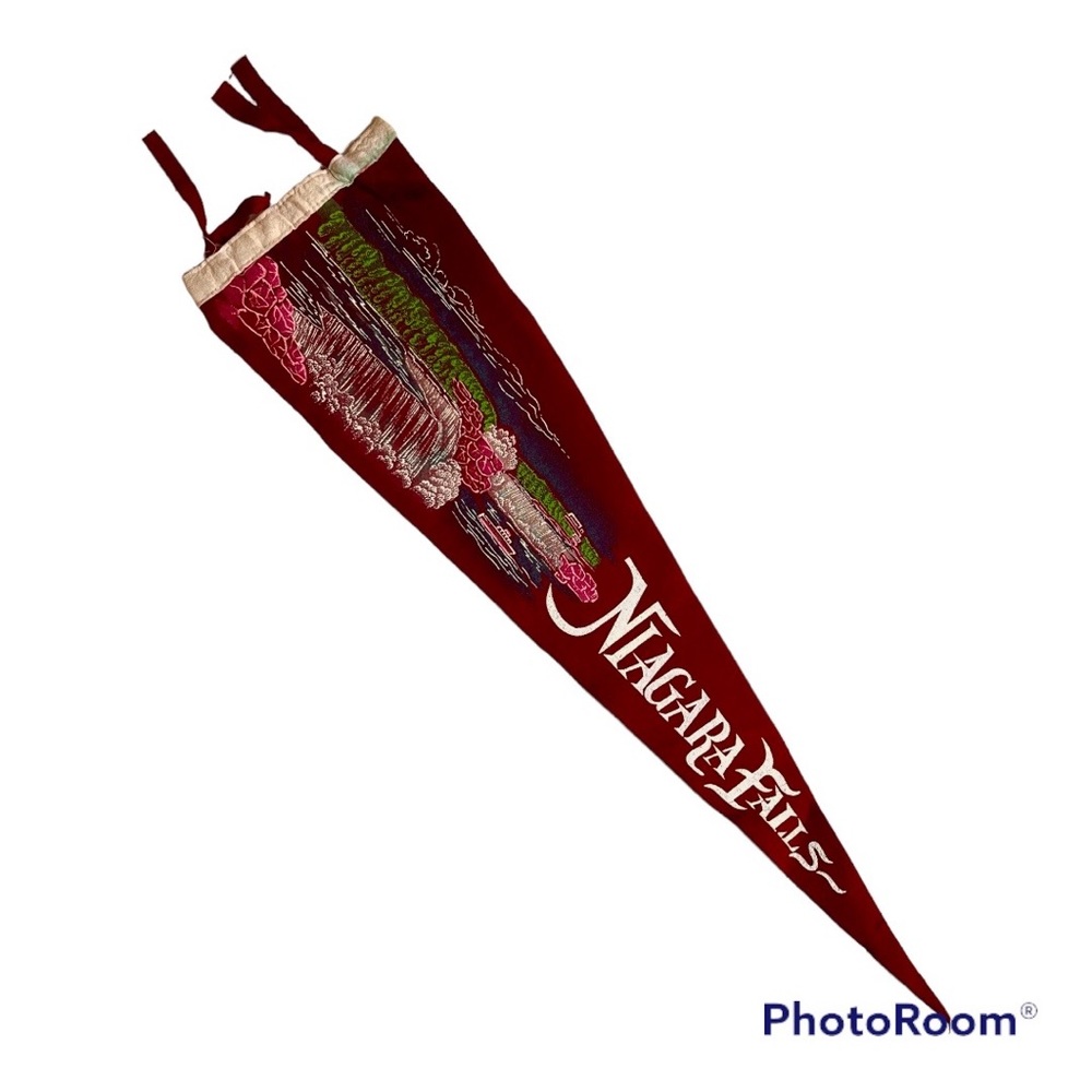 Vintage Niagara Falls Felt Pennant
